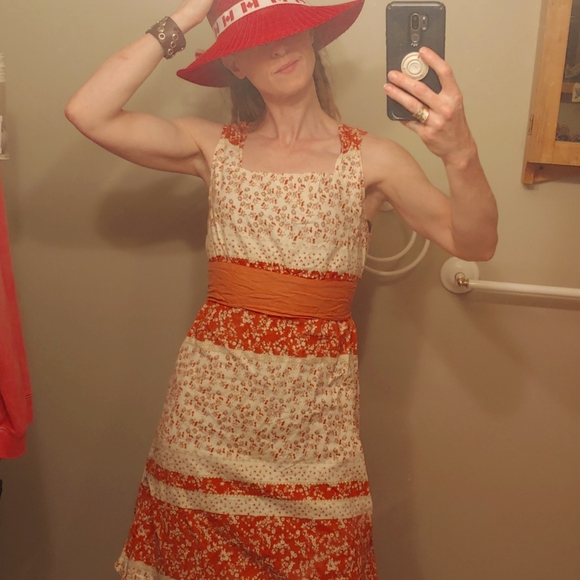 Point Final sundress - Picture 1 of 4